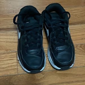 Nike Air Max 90 LTR
Little Kids’ Shoes